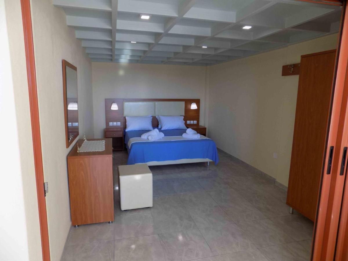 Rhodon House Apartment Skiathos Town Exterior photo